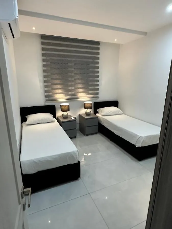 One100 Apartments Marsaxlokk