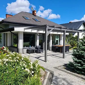 https://dom-nad-jeziorem-na-kaszubach.gdanskhotel.org